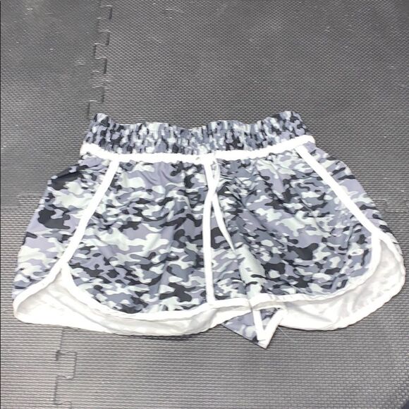 Champion Gray Camo Running Shorts - Picture 1 of 3